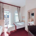 Boutique Palais Royal Hotel