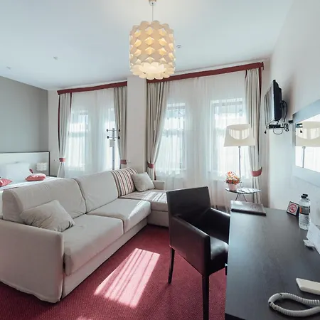 Boutique Palais Royal 3*