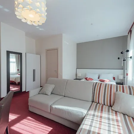 Boutique Palais Royal 호텔 3*