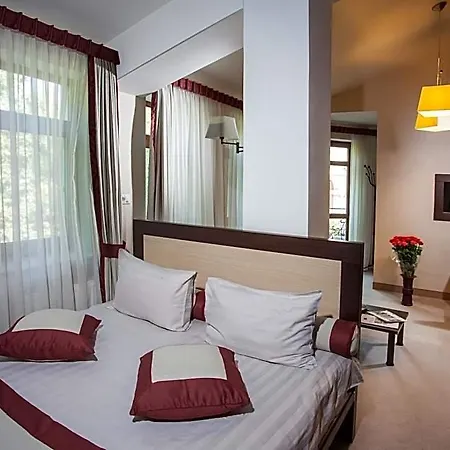 Boutique Palais Royal 3*
