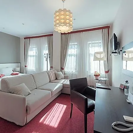 Boutique Palais Royal 3*