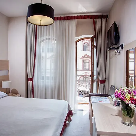 Boutique Palais Royal 3*
