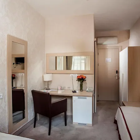 Hotel Boutique Palais Royal 3*