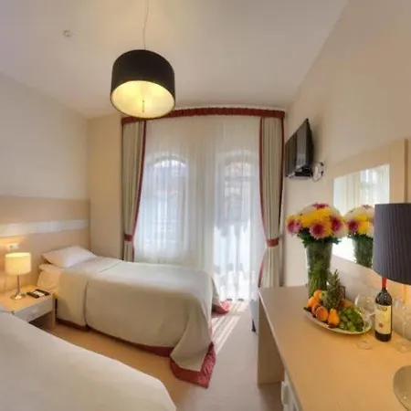 Hotel Boutique Palais Royal 3*