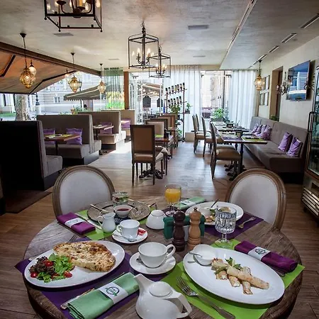 Boutique Palais Royal 3* Odessa