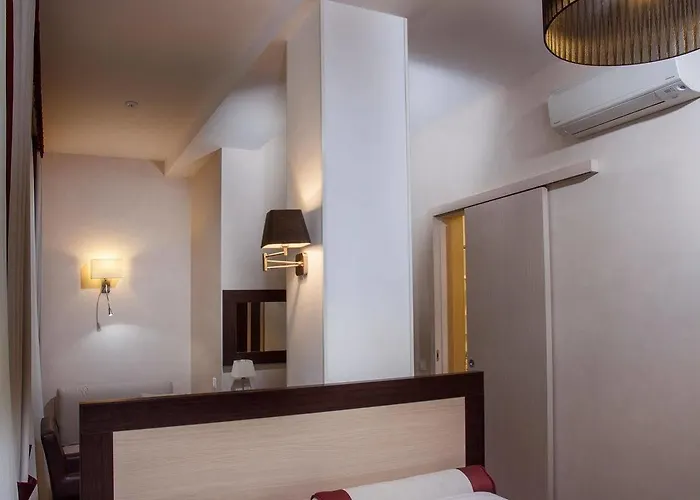 Boutique Palais Royal Hotel